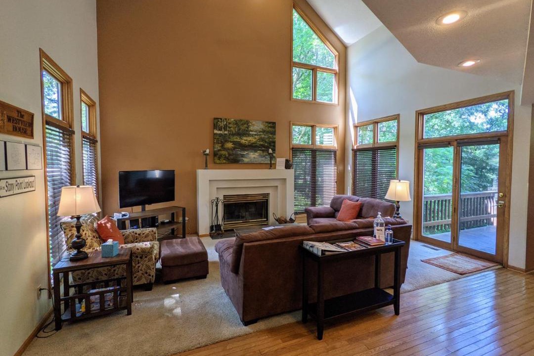 Photo of Livingroom in The Galena Territory