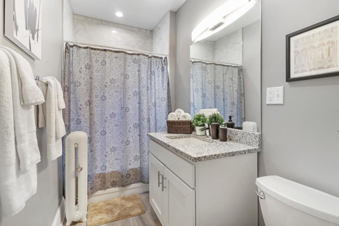 Photo of Bathroom in Lake View East