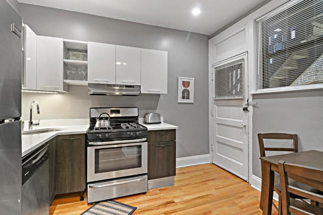 Photo of Kitchen in Lake View East