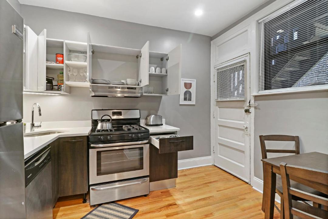 Photo of Kitchen in Lake View East