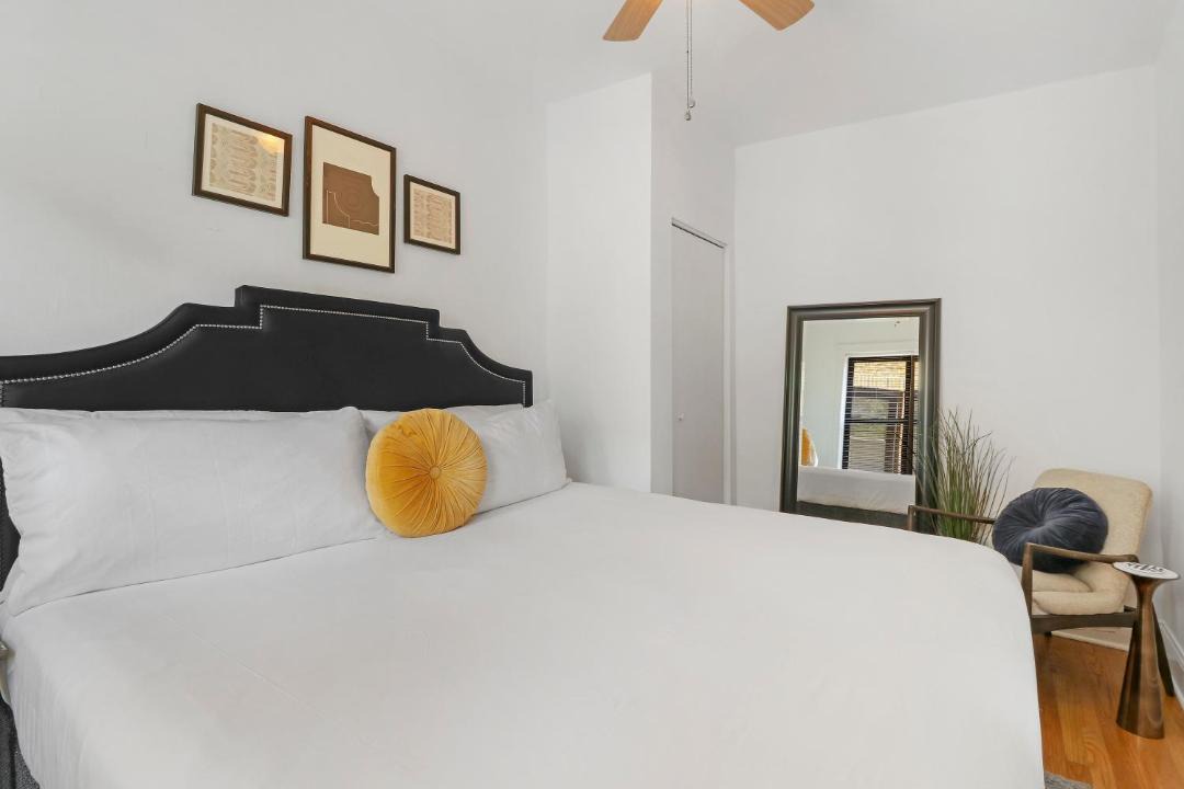 Photo of Bedroom in Lake View East