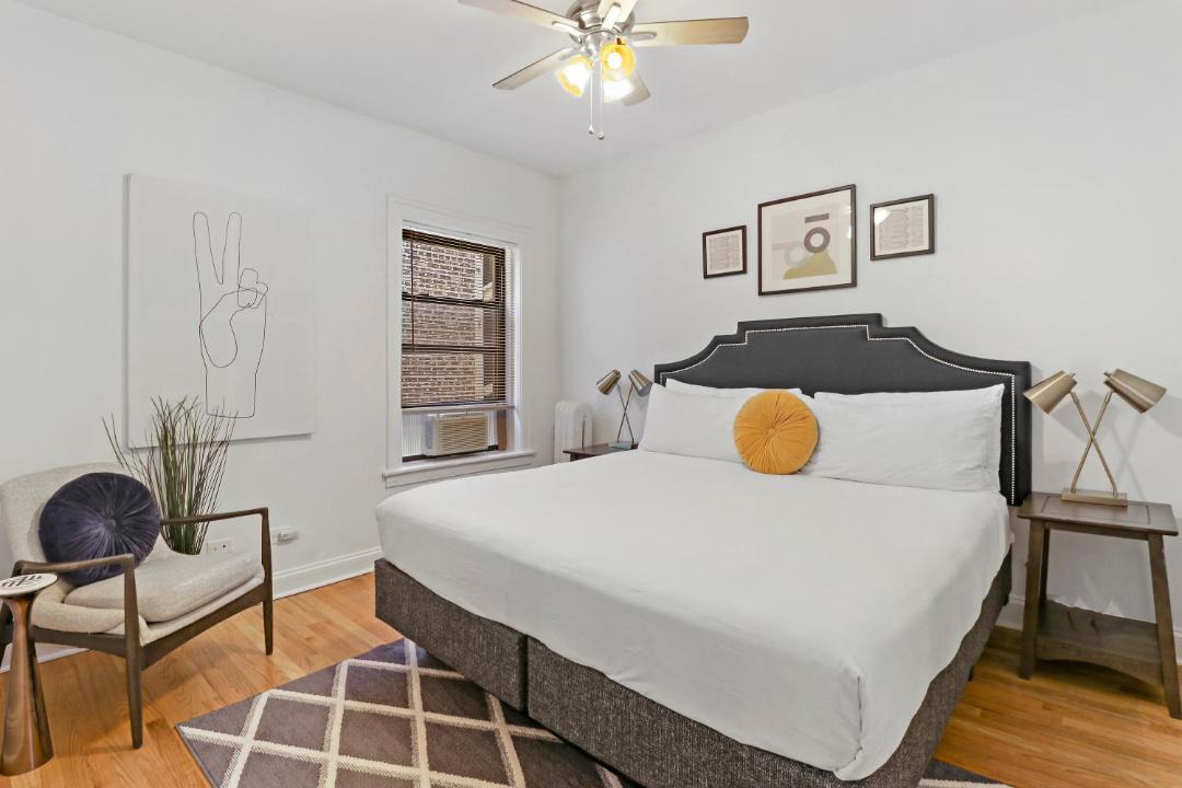 Photo of Bedroom in Lake View East