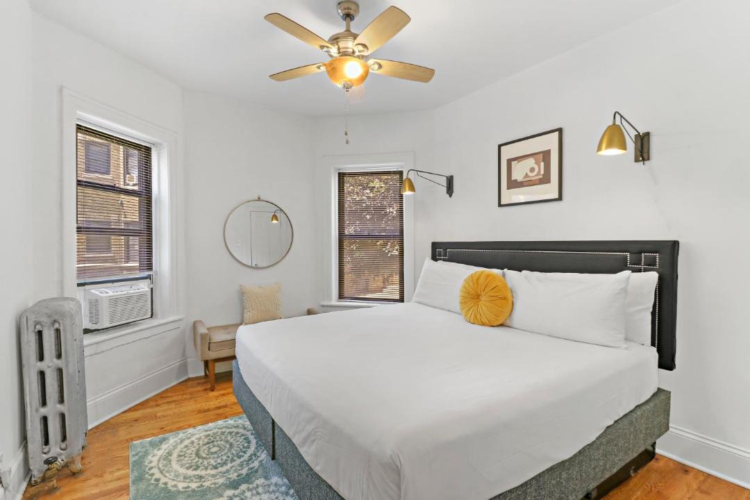 Photo of Bedroom in Lake View East