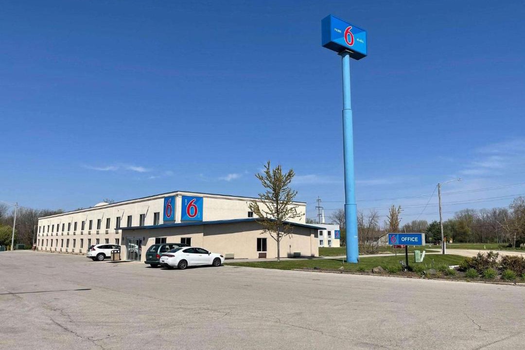 Photo of Others in Orange Prairie