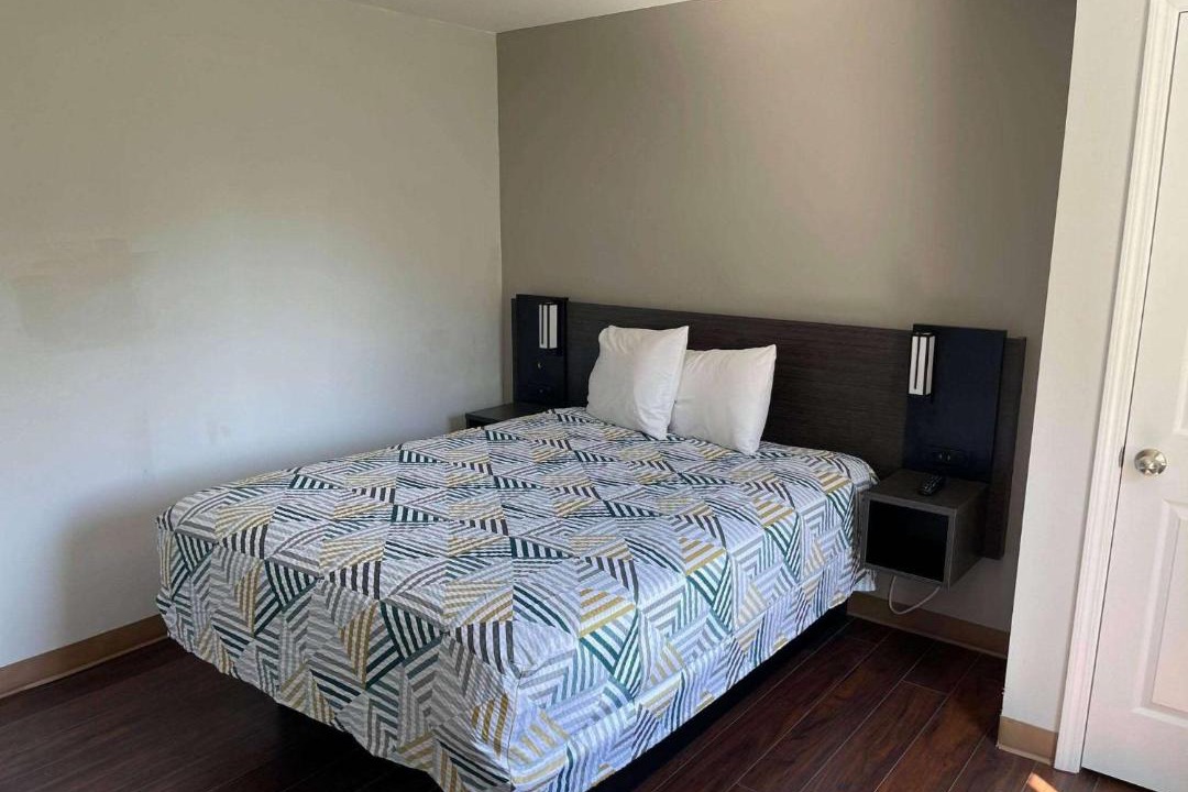 Photo of Bedroom in Orange Prairie