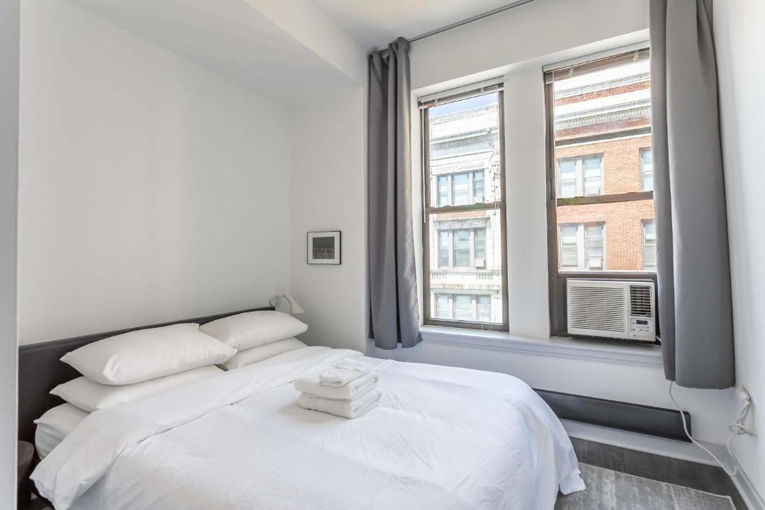 Photo of Bedroom in East Hyde Park