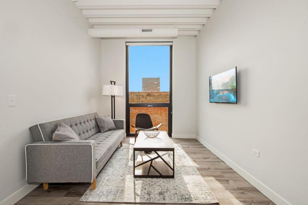 Photo of Livingroom in Edgewater