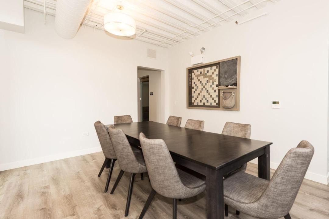 Photo of Livingroom in Edgewater