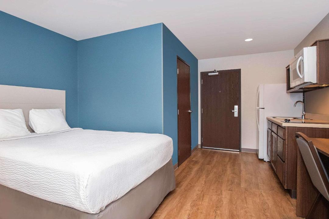 Photo of Bedroom in Carol Stream