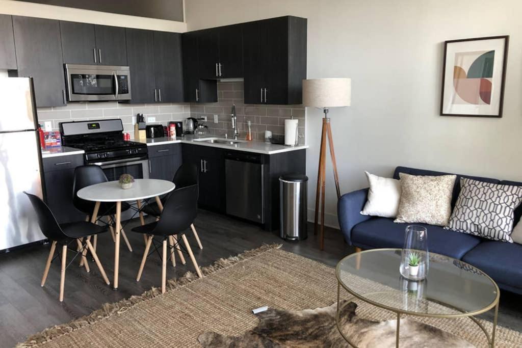 Photo of Livingroom in Near South Side