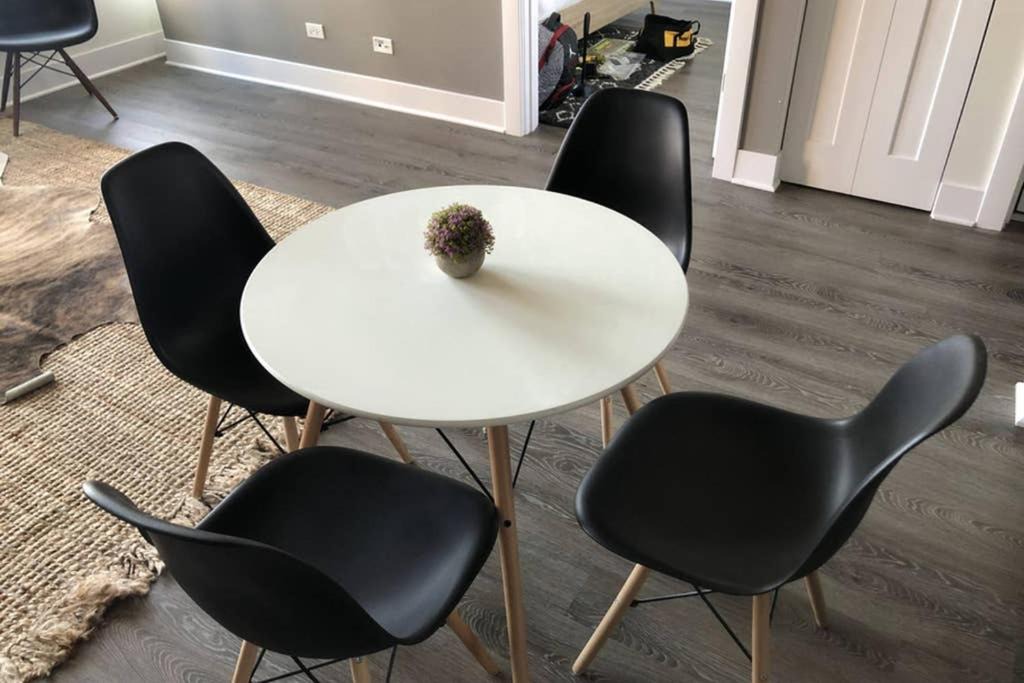 Photo of Livingroom in Near South Side