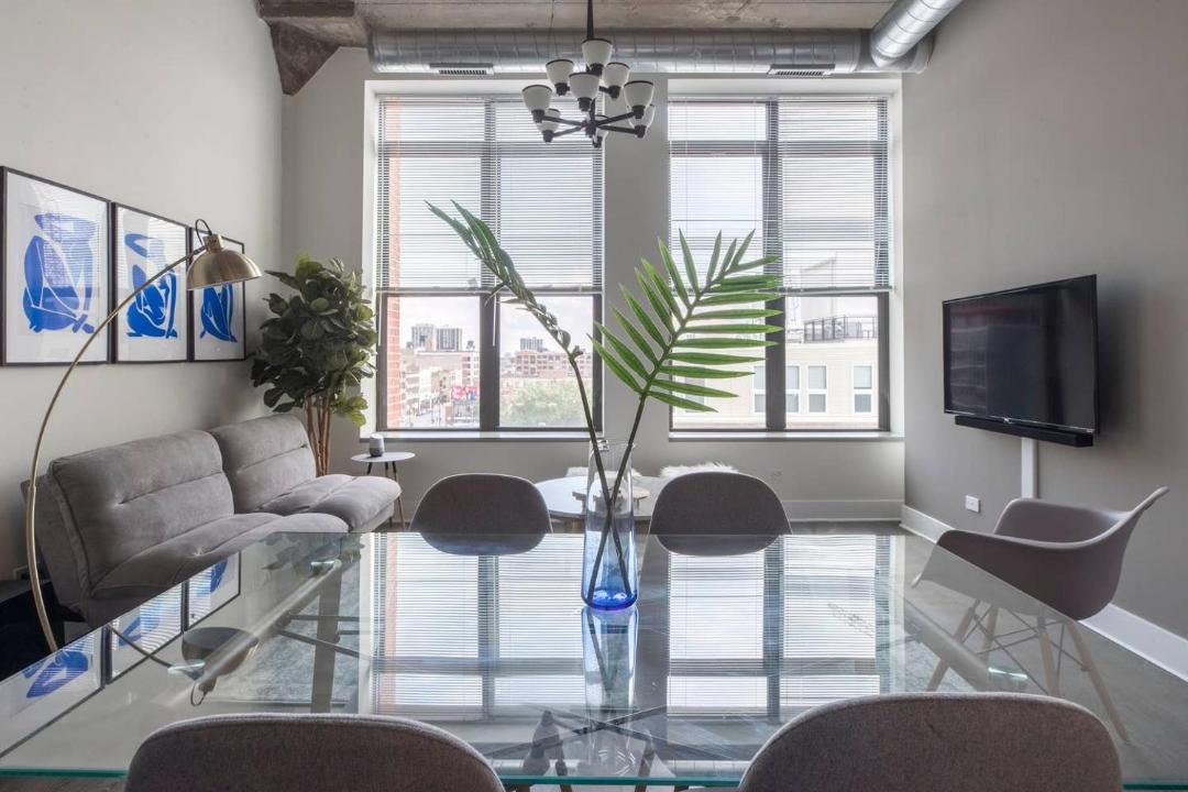 Photo of Livingroom in Near South Side