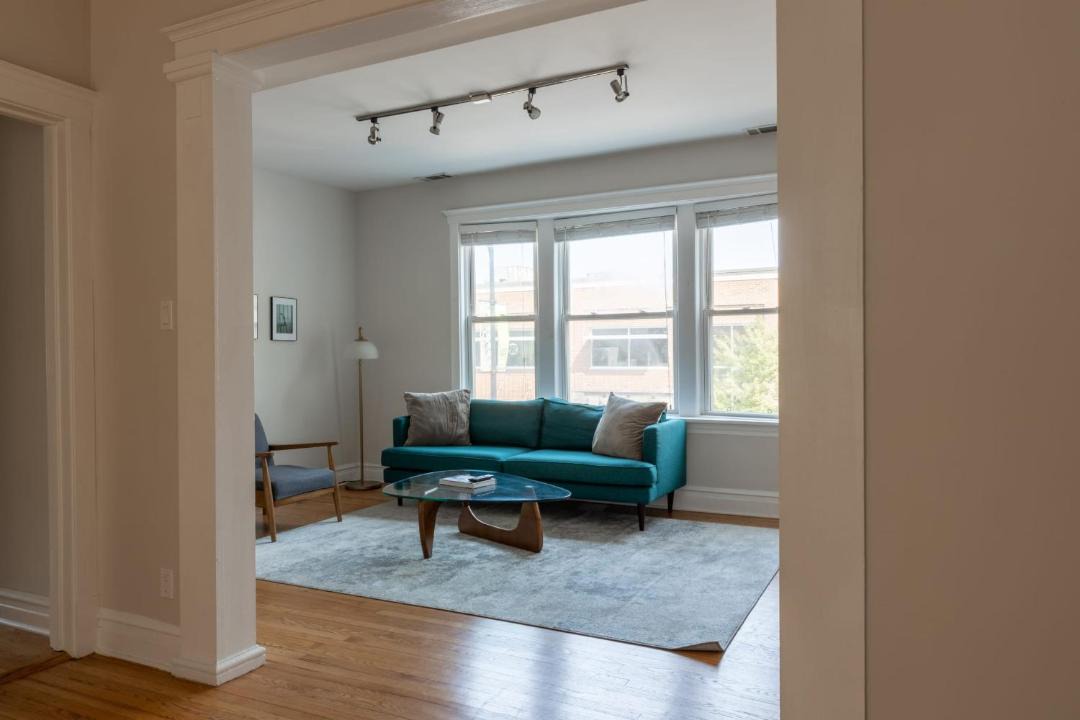 Photo of Livingroom in Roscoe Village