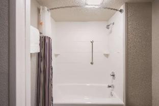 Photo of Bathroom in Effingham