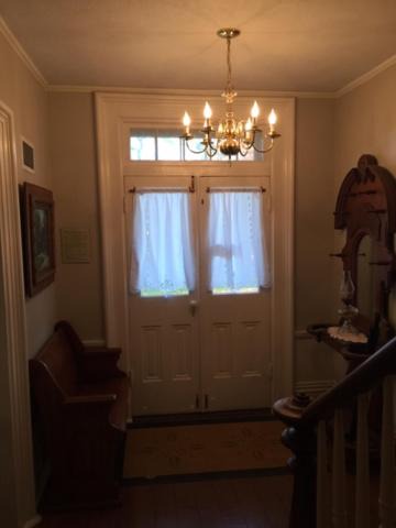 Photo of Livingroom in Nauvoo