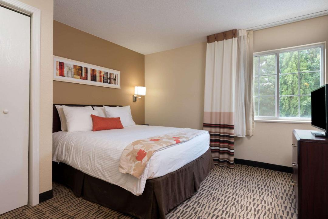 Photo of Bedroom in Schaumburg