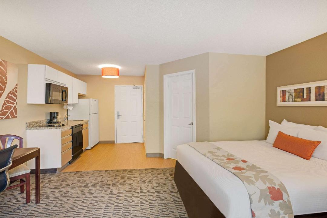 Photo of Bedroom in Hoffman Estates