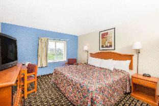 Photo of Bedroom in Effingham