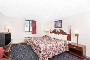Photo of Bedroom in Effingham