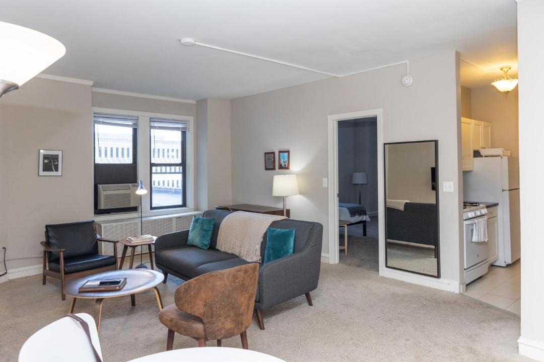 Photo of Livingroom in East Hyde Park