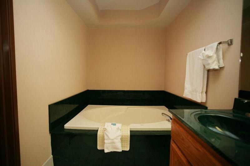 Photo of Bathroom in Flora