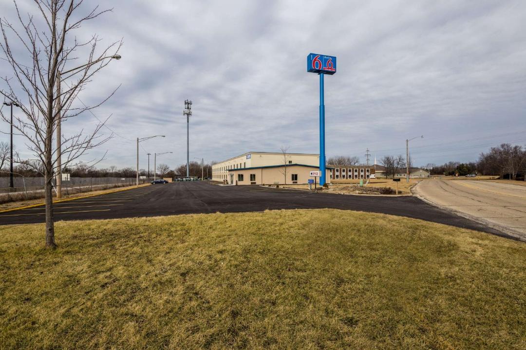 Photo of Others in Orange Prairie