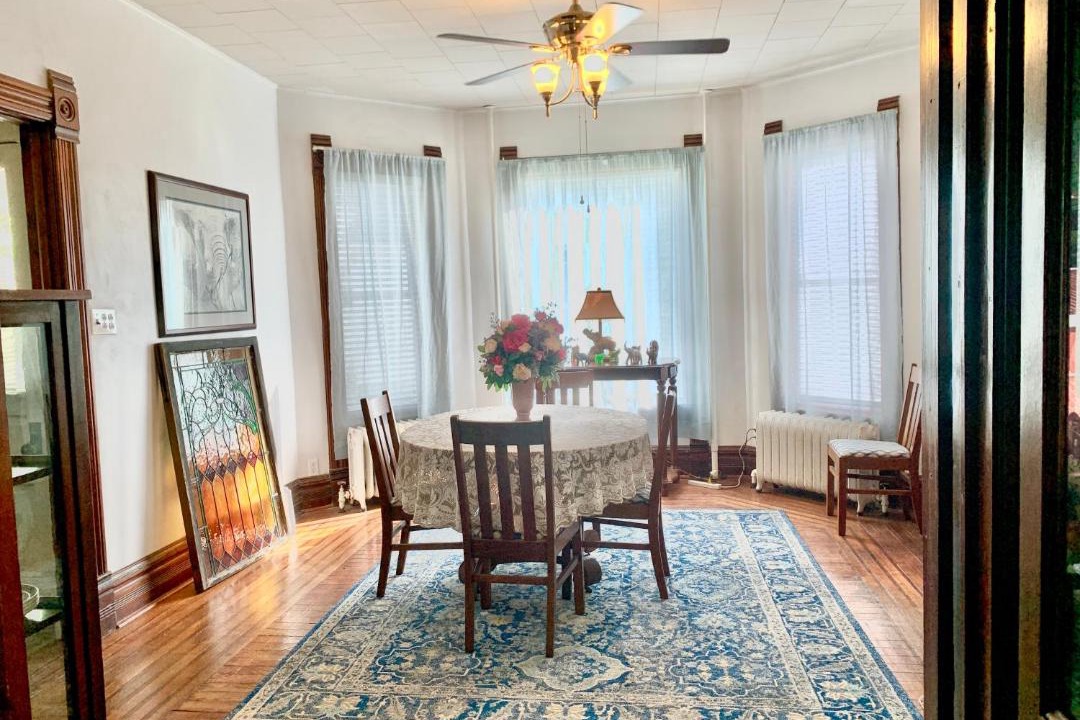 Photo of Livingroom in Bushnell