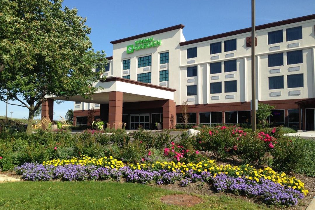 Photo of Buildings in Elk Grove Village