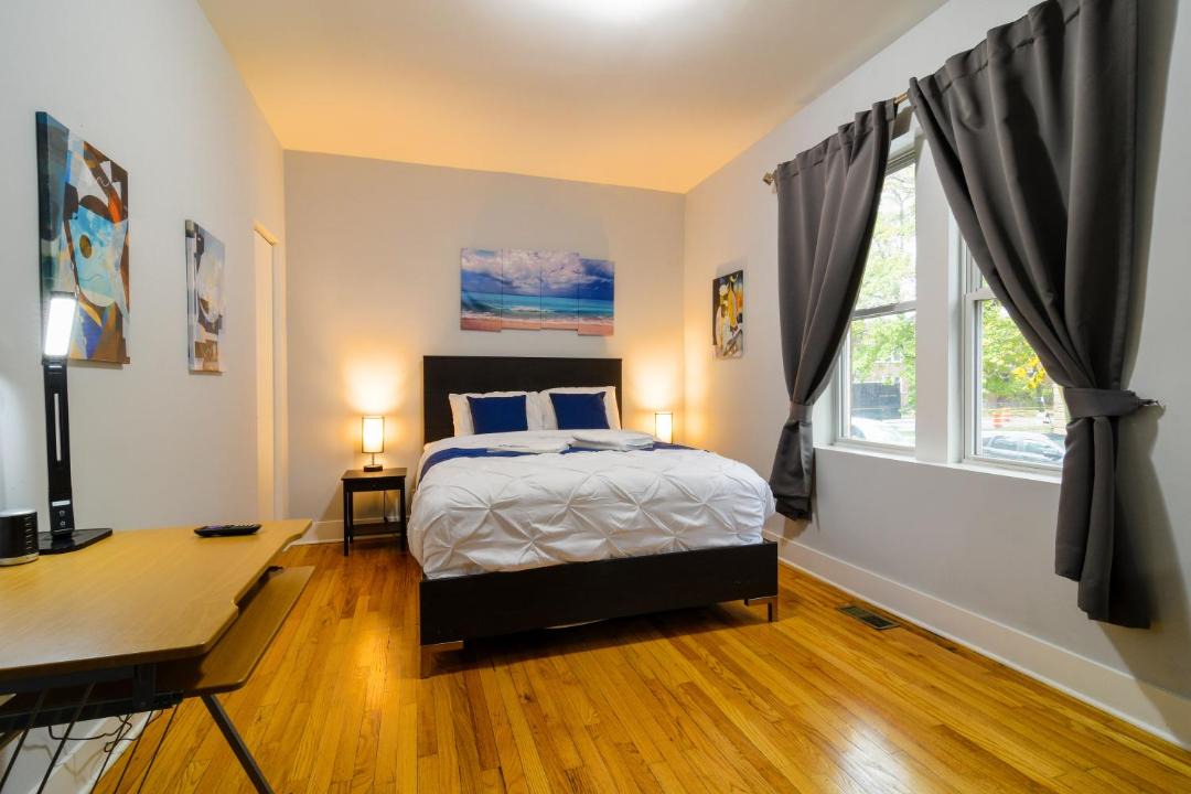 Photo of Bedroom in Irving Park