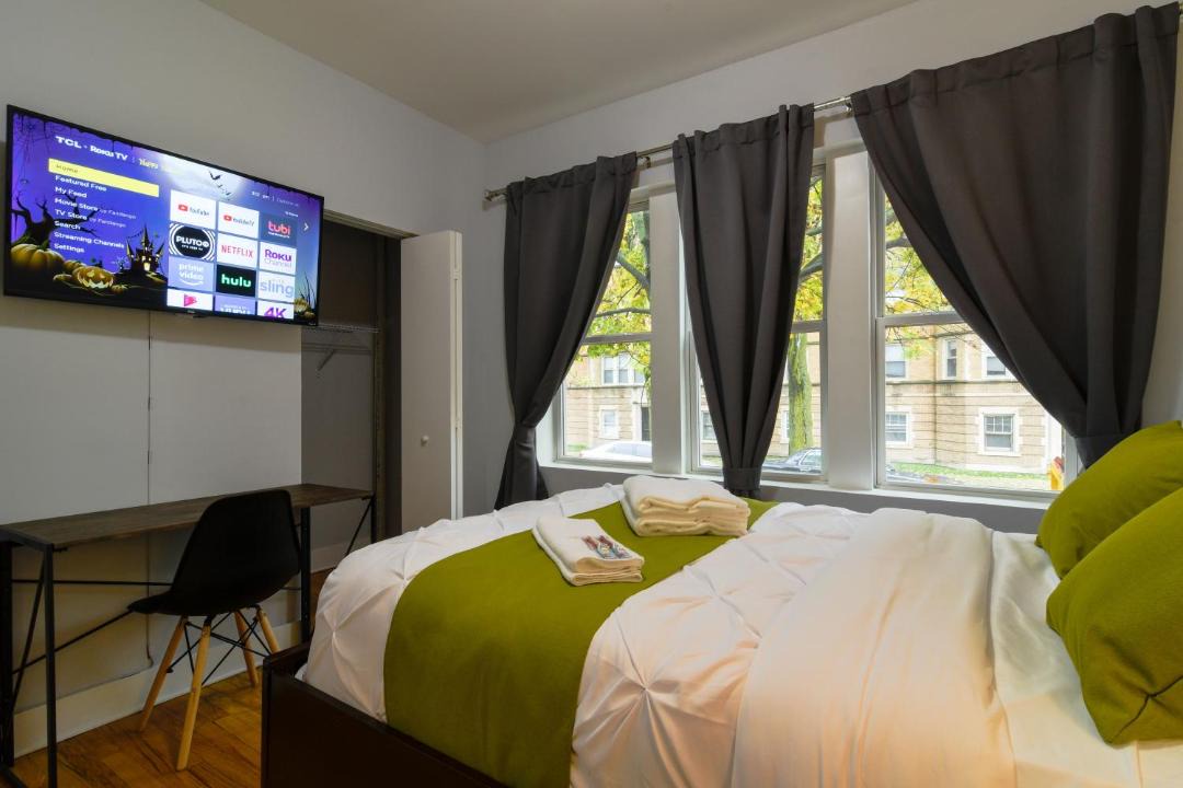 Photo of Bedroom in Irving Park