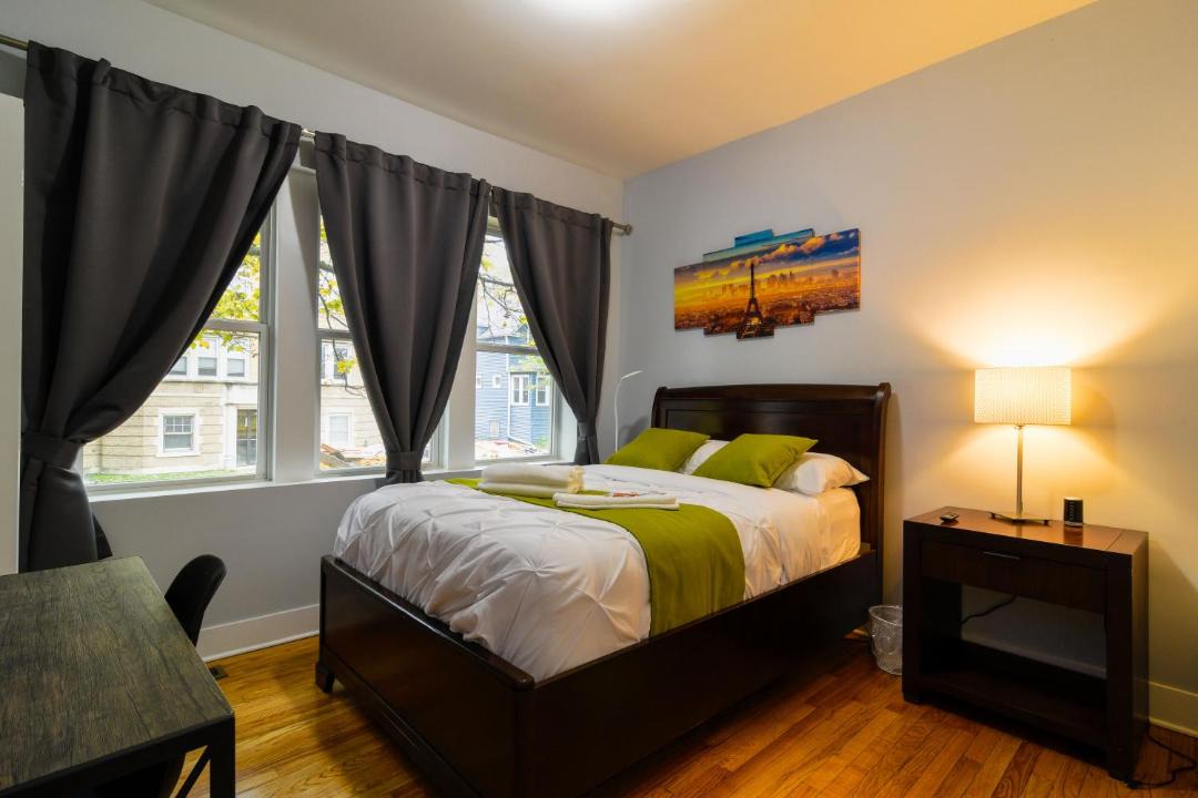 Photo of Bedroom in Irving Park