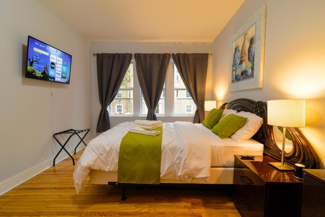 Photo of Bedroom in Irving Park