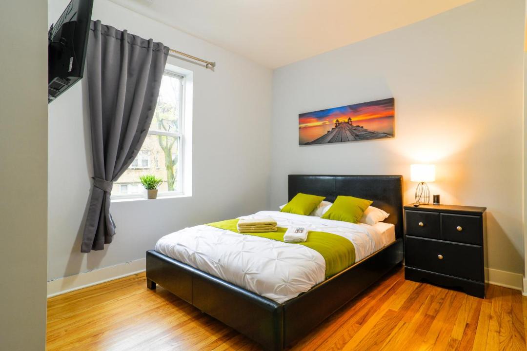 Photo of Bedroom in Irving Park
