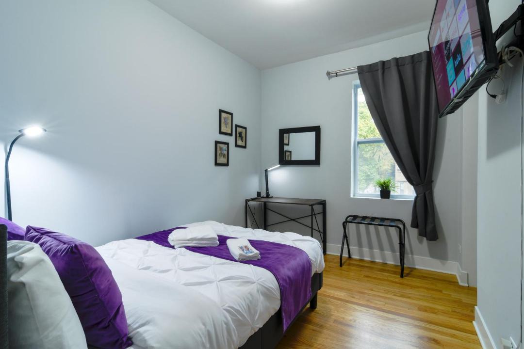 Photo of Bedroom in Irving Park