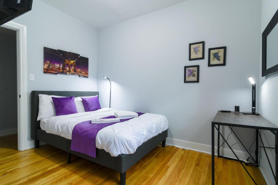 Photo of Bedroom in Irving Park