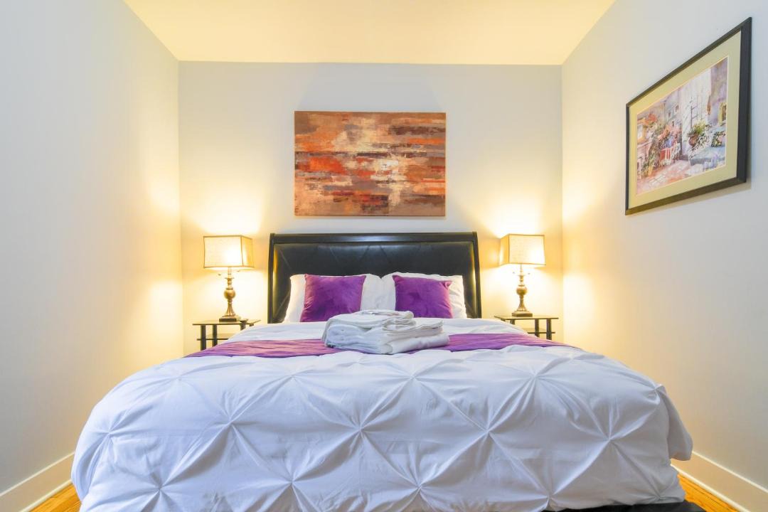 Photo of Bedroom in Irving Park