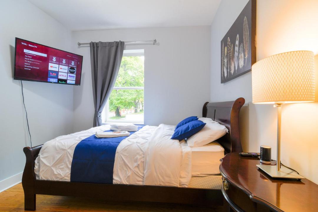Photo of Bedroom in Irving Park