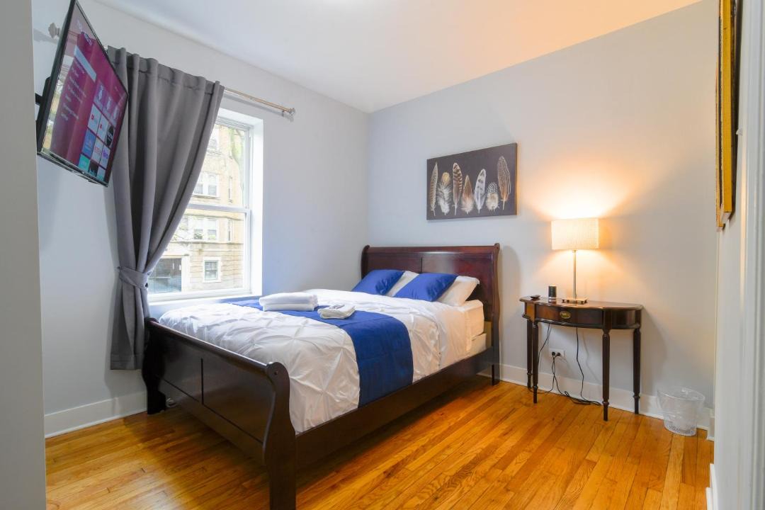 Photo of Bedroom in Irving Park