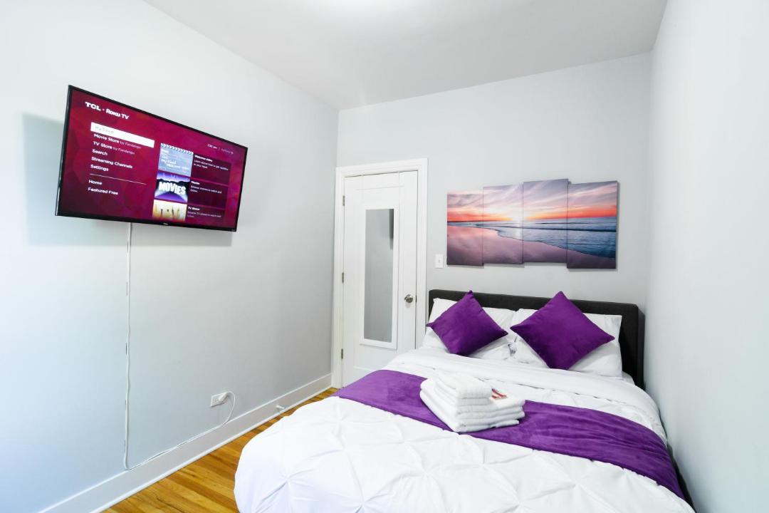 Photo of Bedroom in Irving Park