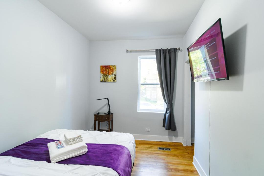 Photo of Bedroom in Irving Park