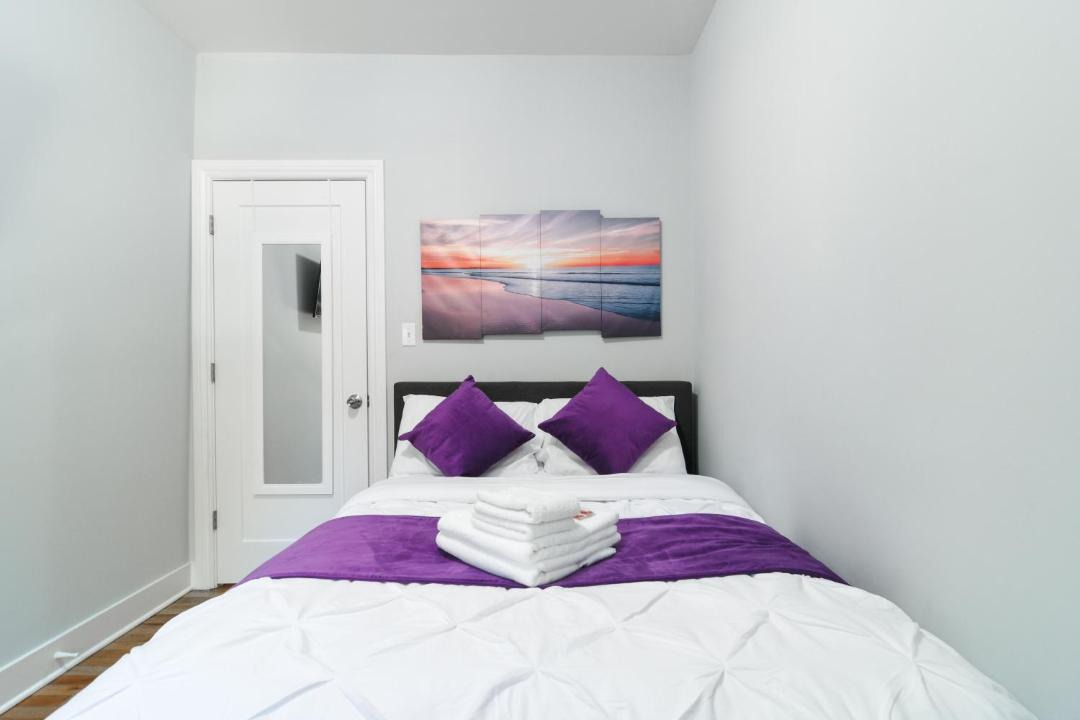 Photo of Bedroom in Irving Park