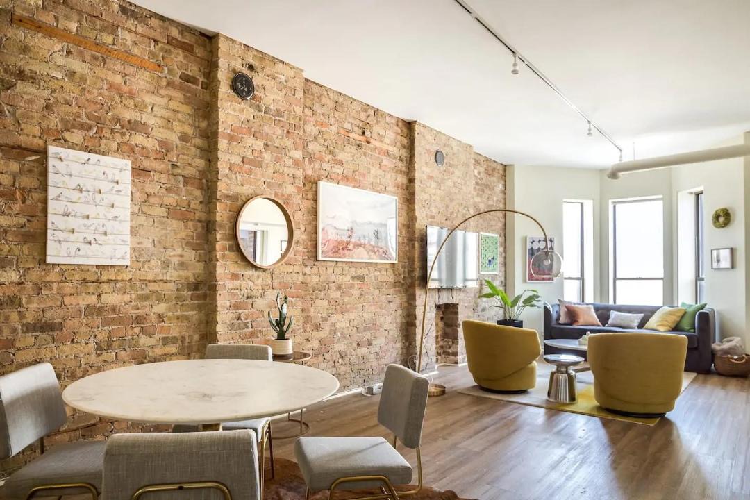 Photo of Livingroom in River North