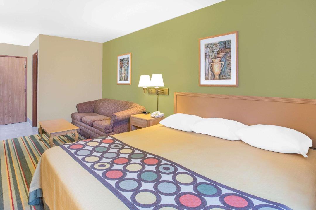 Photo of Bedroom in Carbon Cliff