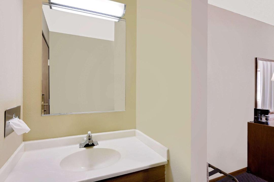 Photo of Bathroom in Macomb