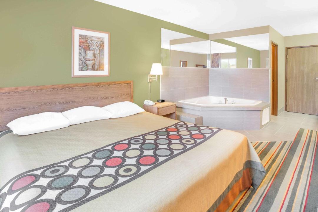 Photo of Bedroom in Carbon Cliff