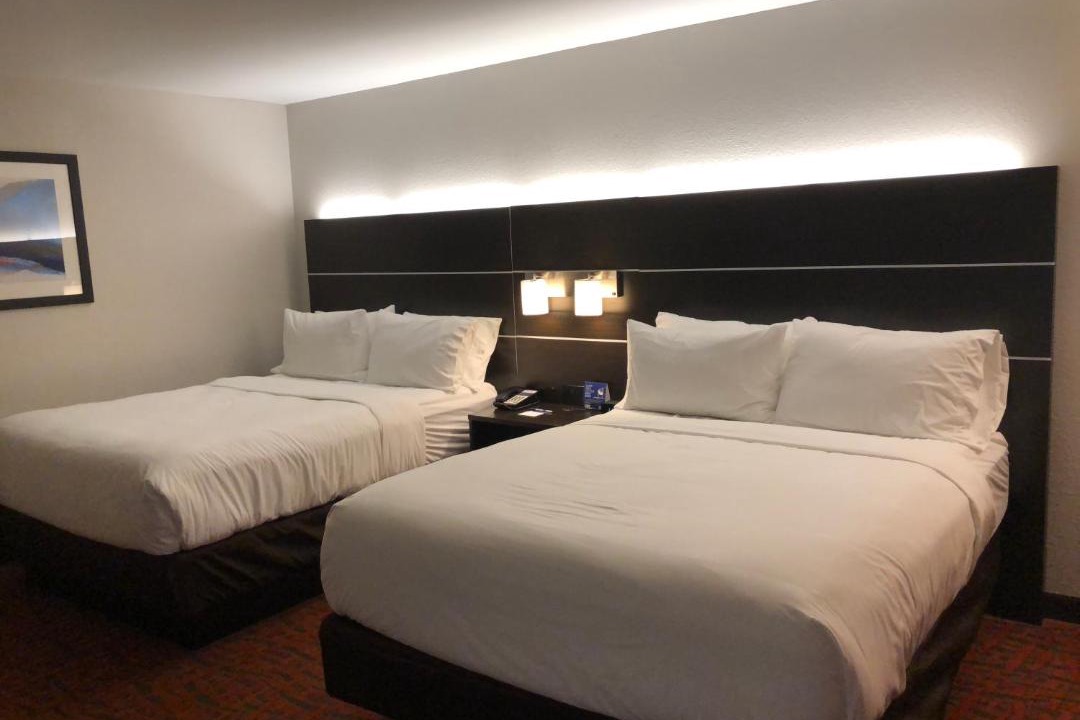 Photo of Bedroom in Metropolis