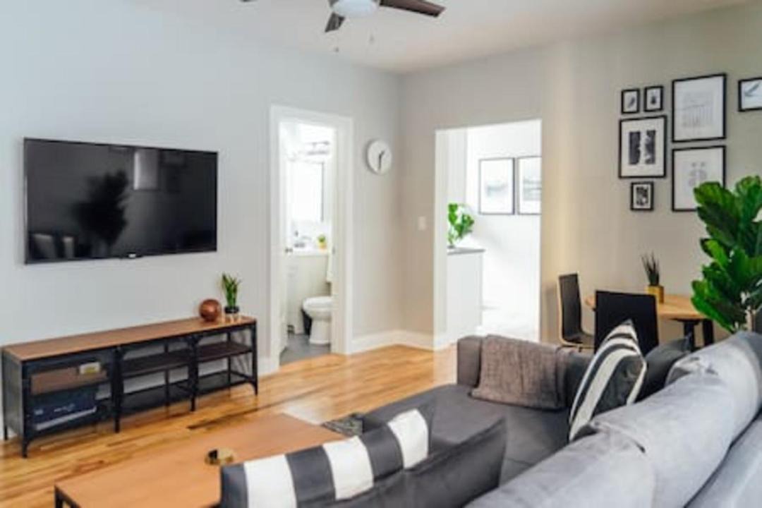 Photo of Livingroom in Boystown