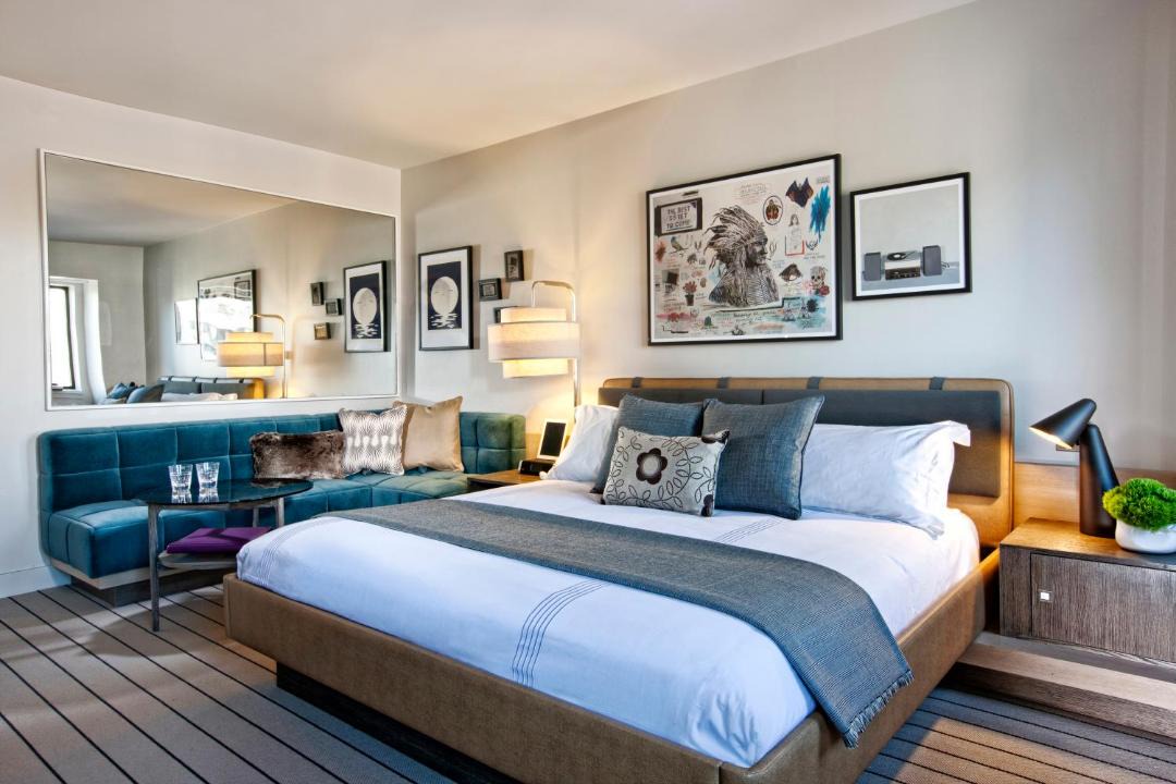 Photo of Bedroom in Near North Side