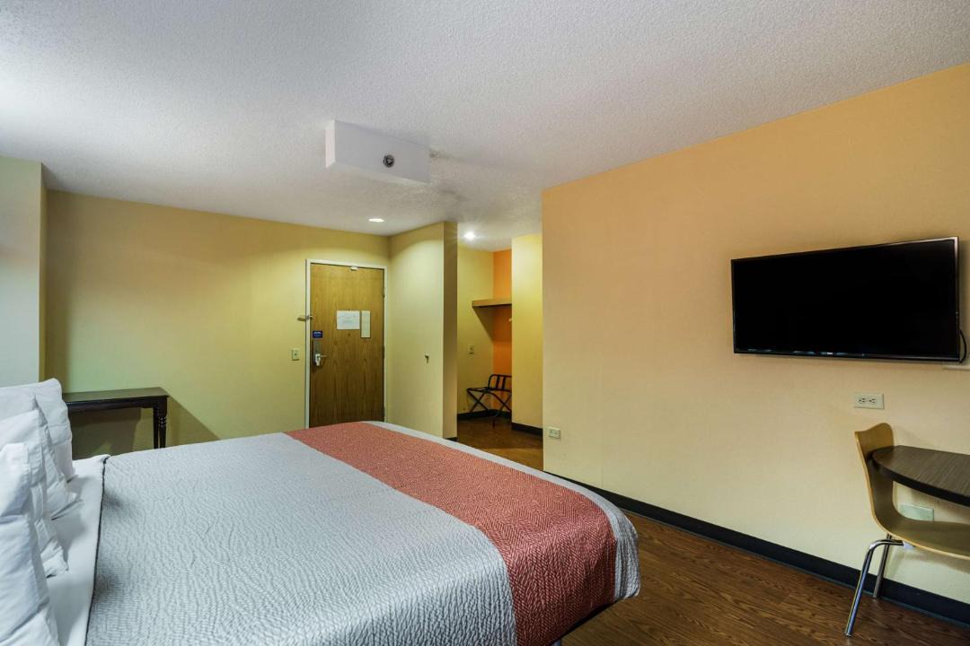 Photo of Bedroom in Libertyville
