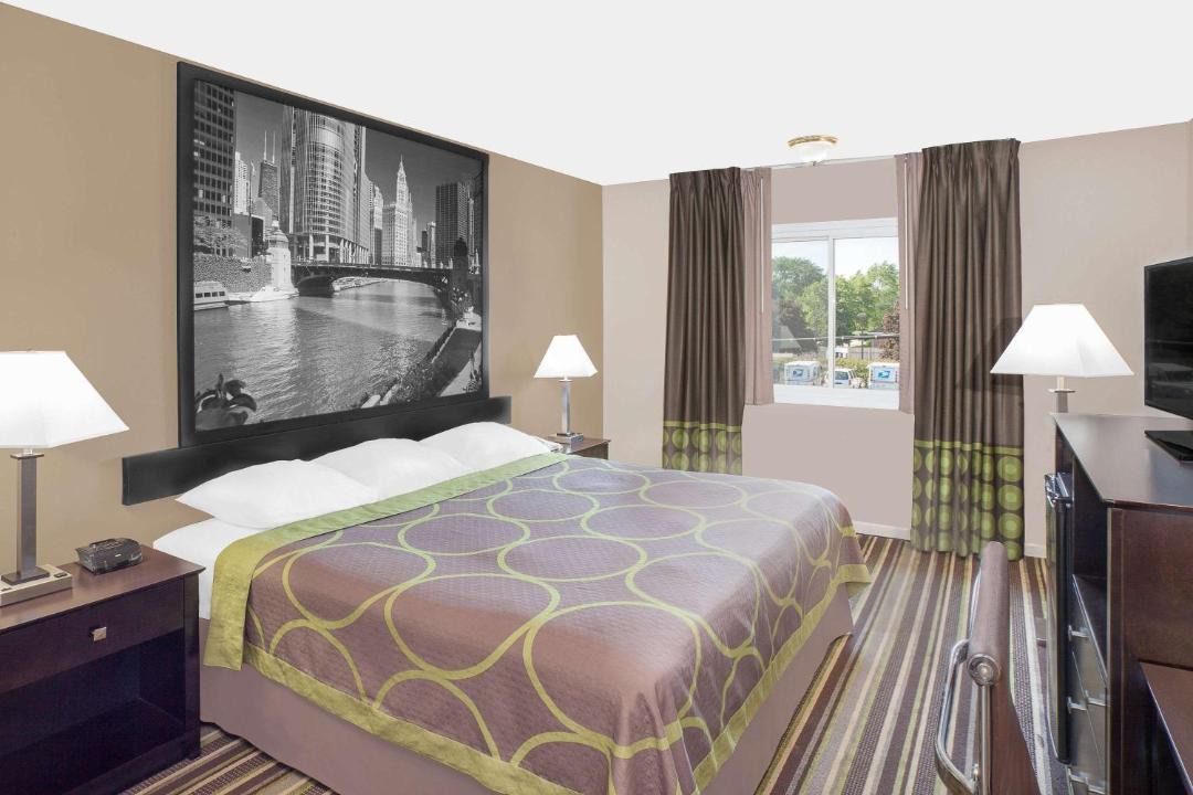 Photo of Bedroom in Morton Grove